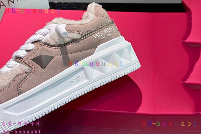 NEW 발렌티노 스니커즈 신상 V 522503