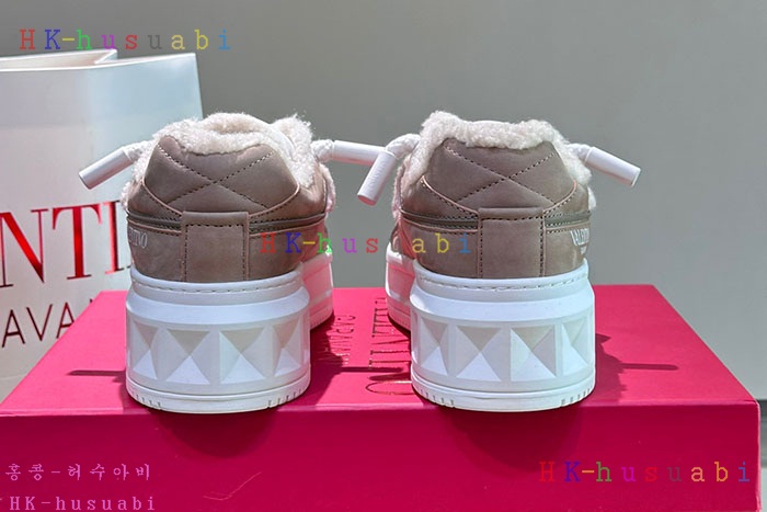 NEW 발렌티노 스니커즈 신상 V 522503