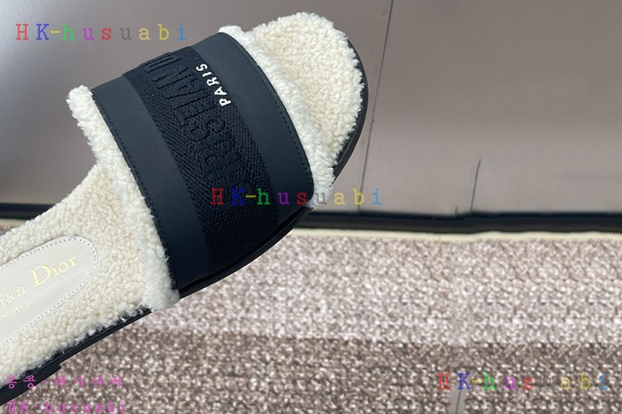 NEW 디올 신발 신상 DR 3950103