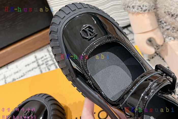 NEW 루이비통 신발 신상 LV 533502