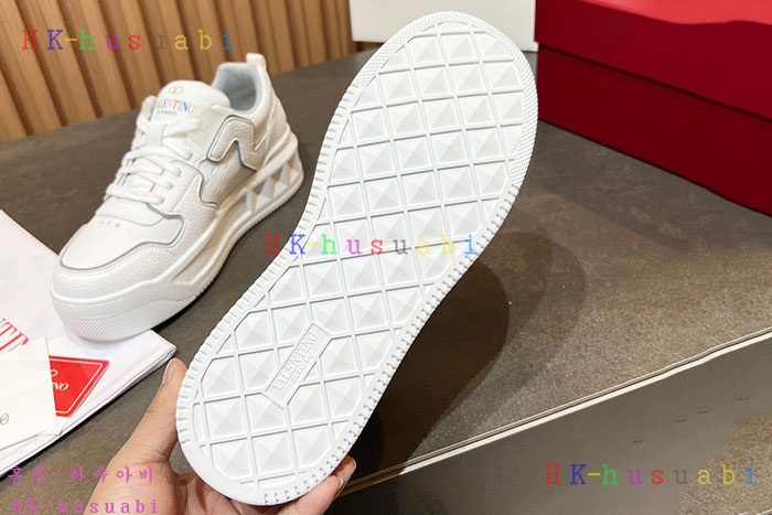 NEW 발렌티노 스니커즈 신상 V 447011