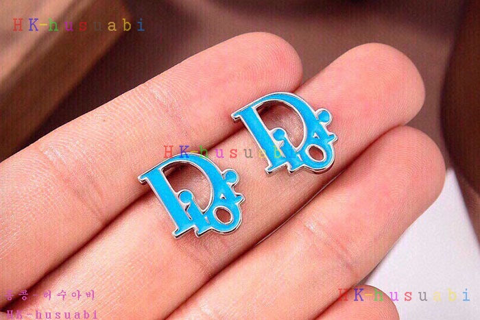 NEW 디올 귀걸이 신상 DR 7844735