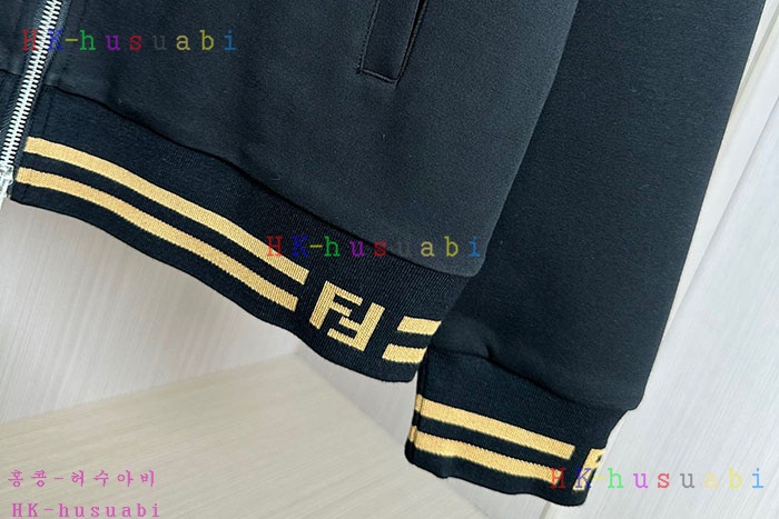 NEW 펜디 집업상하의셋트 신상 FD 998770