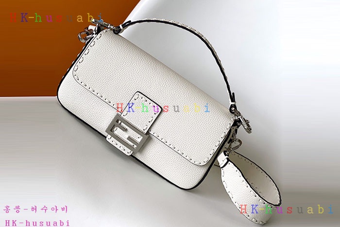 ★미러급★펜디 바게트  백 8BR600-4