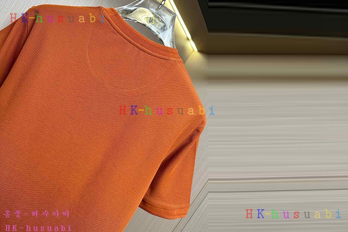 NEW 프라다 반팔티 신상 P 6900465