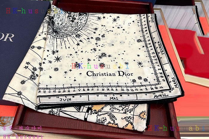 NEW 디올 스카프 신상 DR 485809
