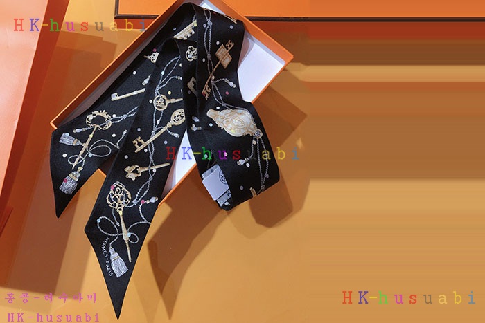 NEW 에르메스 스카프 신상 H 2855823