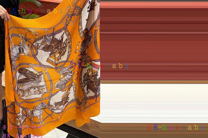NEW 에르메스 스카프 신상 H 2855867
