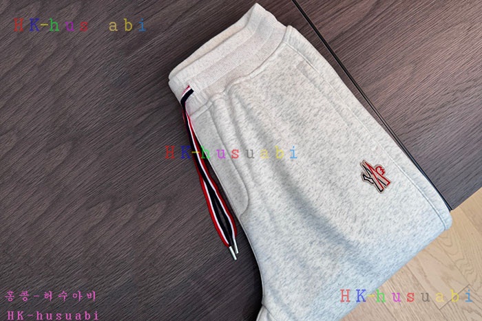 NEW 몽클레어 바지 신상 M 6570011