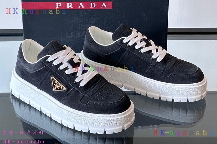 NEW 프라다 스니커즈 신상 P 986646