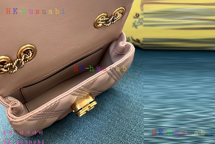 ★미러급★발렌티노 가라바니 퀼티 67 퀼팅 나파 스몰 숄더백 6W2B0R08-3