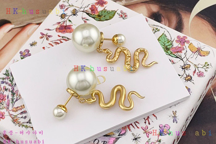 NEW 디올 귀걸이 신상 DR 855025