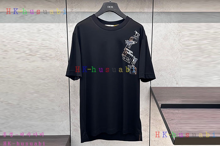 NEW 에르메스 반팔티 신상 H 3088040