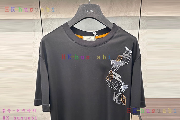 NEW 에르메스 반팔티 신상 H 3088040