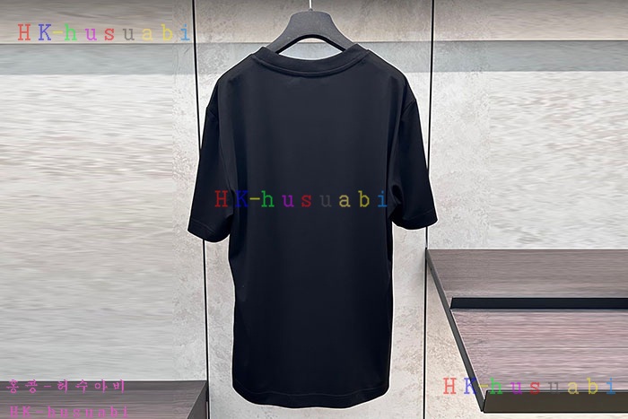 NEW 에르메스 반팔티 신상 H 3088040