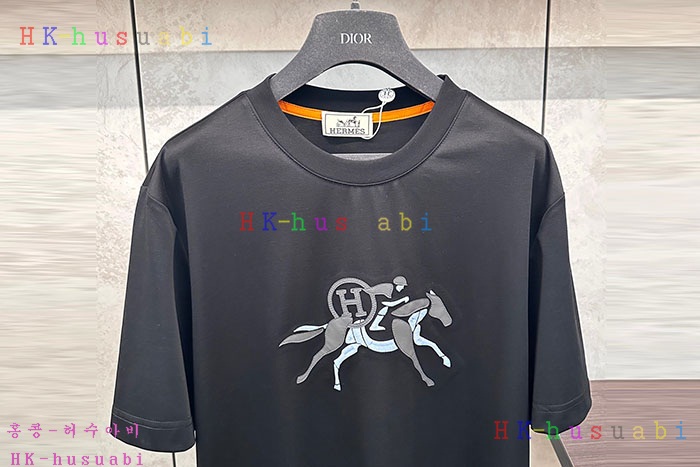 NEW 에르메스 반팔티 신상 H 3088044