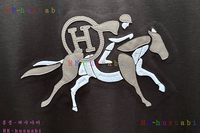 NEW 에르메스 반팔티 신상 H 3088044