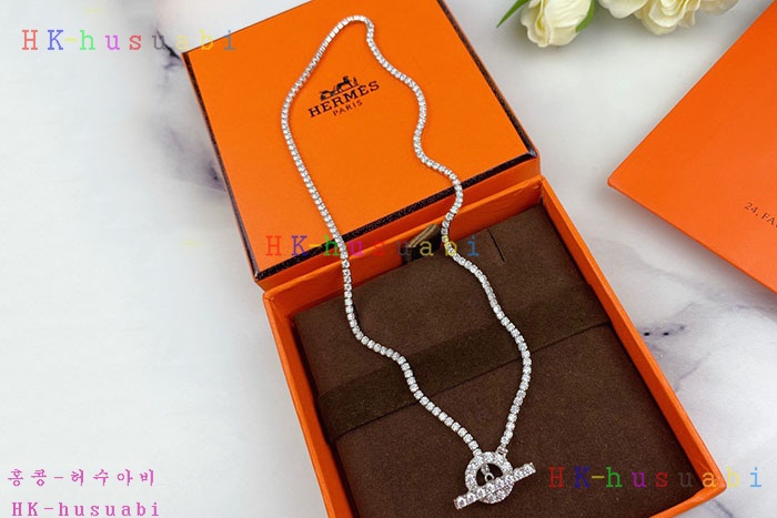NEW 에르메스 목걸이 신상 H 693380