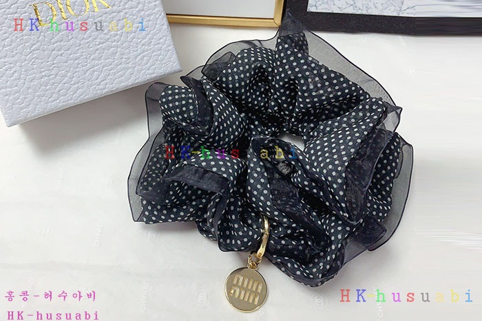 NEW 미우미우 헤어밴드 신상 MU 6692800