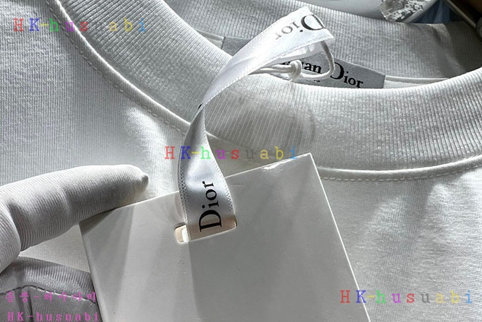 NEW디올 반팔티 신상 DR 558440