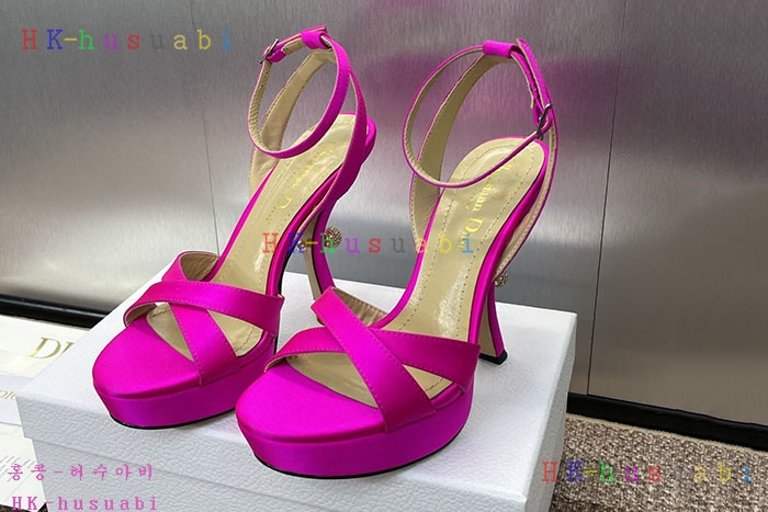 NEW 디올 신발 신상 DR 5339906