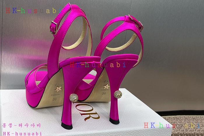 NEW 디올 신발 신상 DR 5339906
