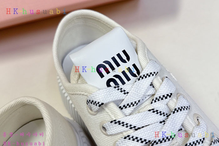 NEW 미우미우 신발 신상 MU 8858042