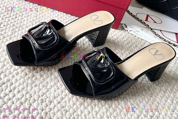 NEW 발렌티노 샌들 신상 V 6933503