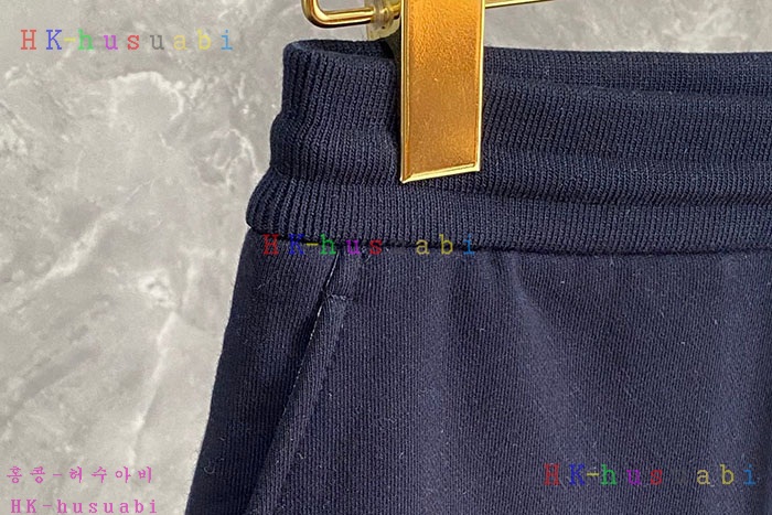 NEW 톰브라운 반바지 신상 TB 5822213
