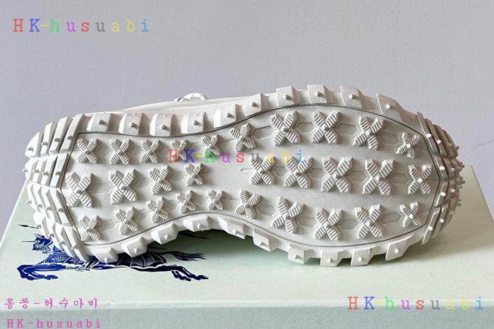 NEW 버버리 스니커즈 신상 B 1150043