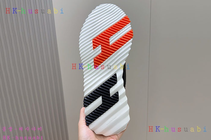 NEW 에르메스 스니커즈 신상 H 4580440