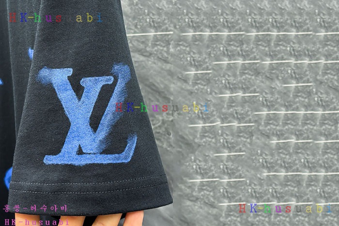 NEW 루이비통 반팔티 신상 LV 335006