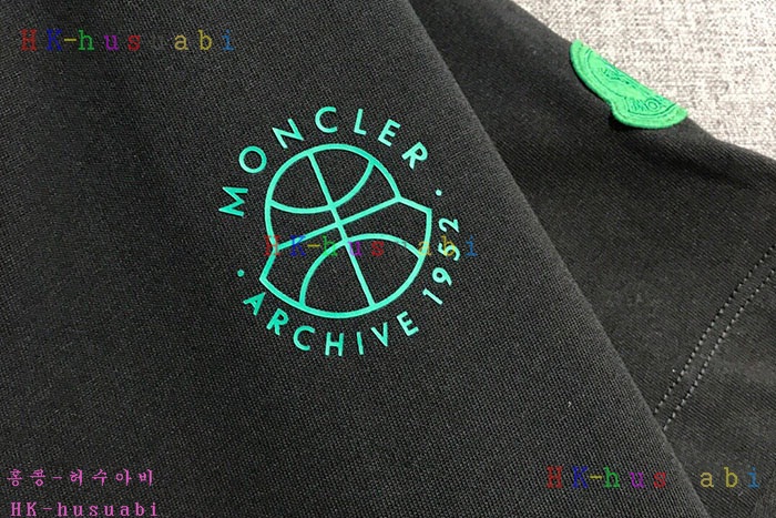 NEW 몽클레어 반팔티 신상 M 2254406