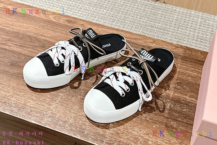 NEW 미우미우 신발 신상 MU 5584011
