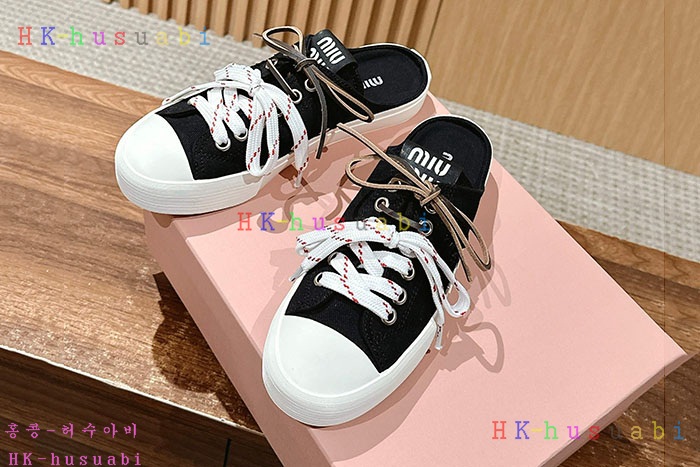 NEW 미우미우 신발 신상 MU 5584011