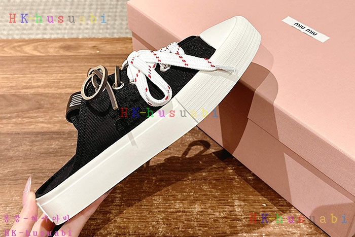 NEW 미우미우 신발 신상 MU 5584011