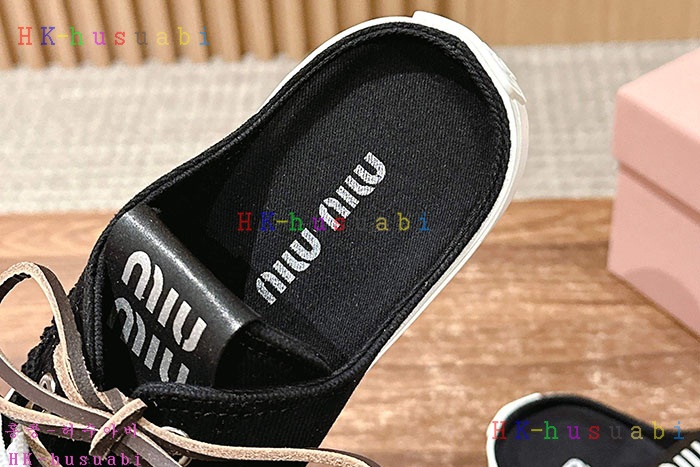 NEW 미우미우 신발 신상 MU 5584011