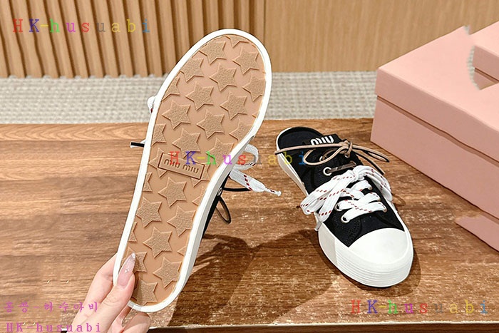 NEW 미우미우 신발 신상 MU 5584011