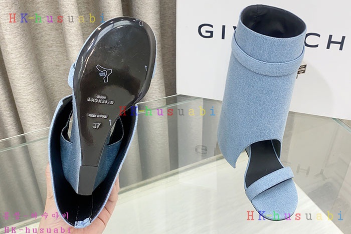 NEW 지방시 신발 신상 GV 6692500