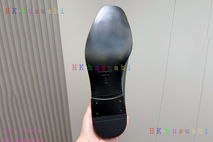 NEW 페라가모 신발 신상 F 240884