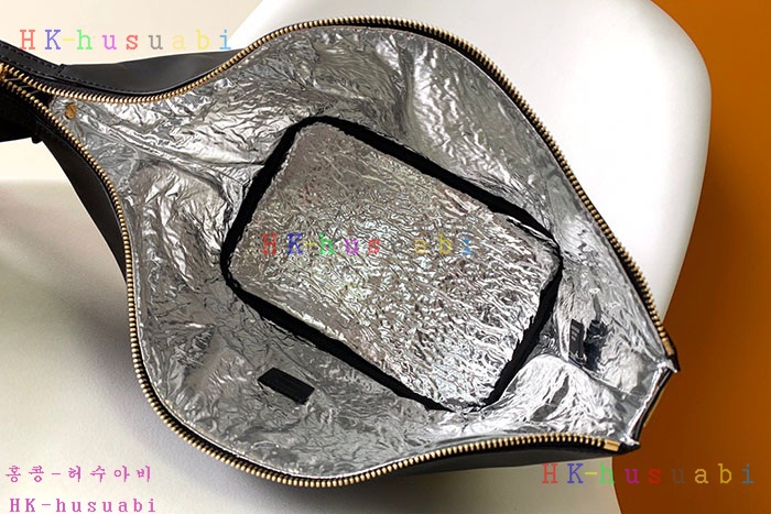 ★미러급★펜디 인슐레이티드 백  7AS113