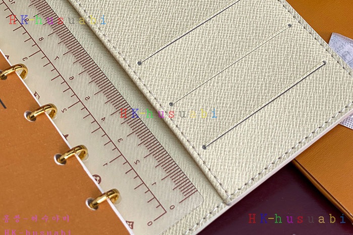 �ڹ̷��ޡڷ��̺��� ������ ���̾ R20706