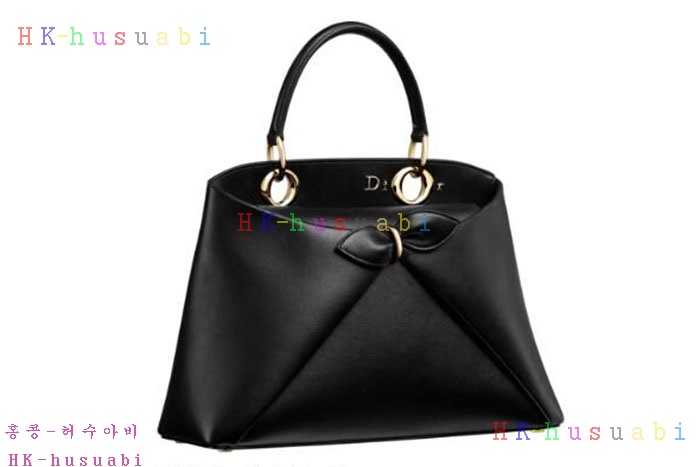 �ڹ̷��ޡڵ�� �ð��� Dior Cigale �̵�� M0738-7
